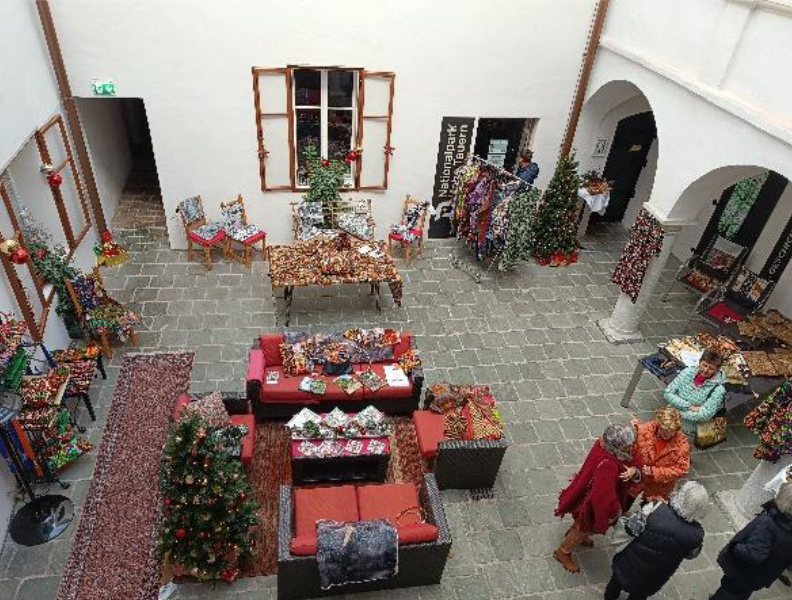 Verkauf- und Infoschau // Afrika Amini Alama